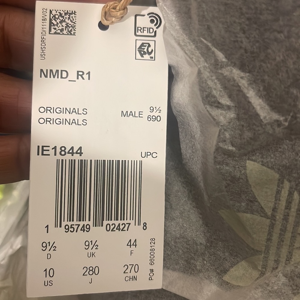 Adidas NMD R1 - Picture 8 of 8